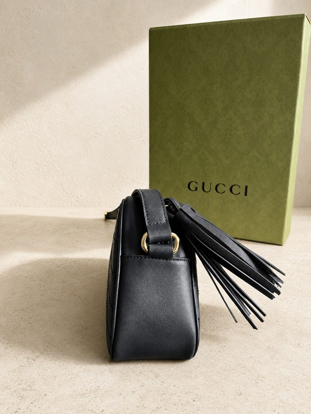 Gucci Medium Blondie Shoulder Purse in Black Quilted Leather - Picture 4 of 6
